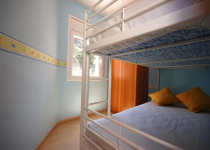 Lets Holidays Big Terrace House And 2 Parking Holiday home