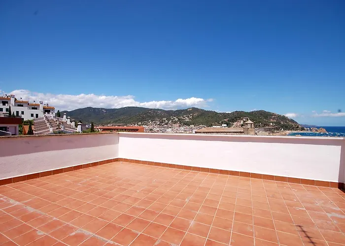 Holiday home Lets Holidays Big Terrace House And 2 Parking *