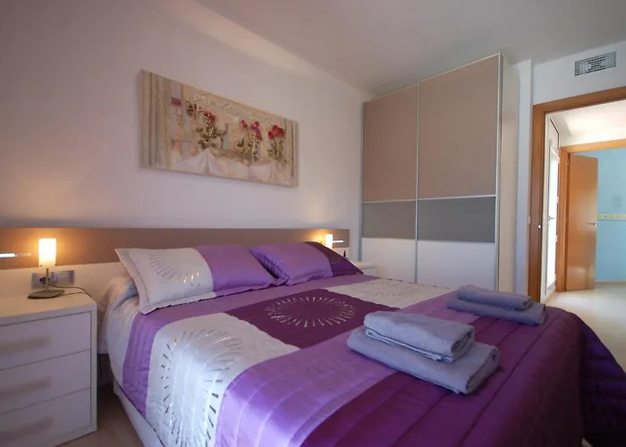 Lets Holidays Big Terrace House And 2 Parking *