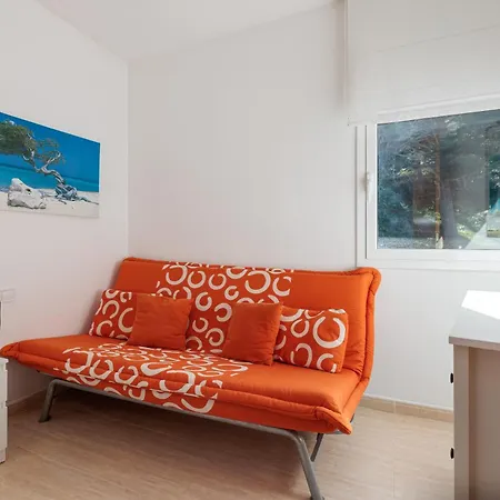 Lets Holidays Big Terrace House And 2 Parking *