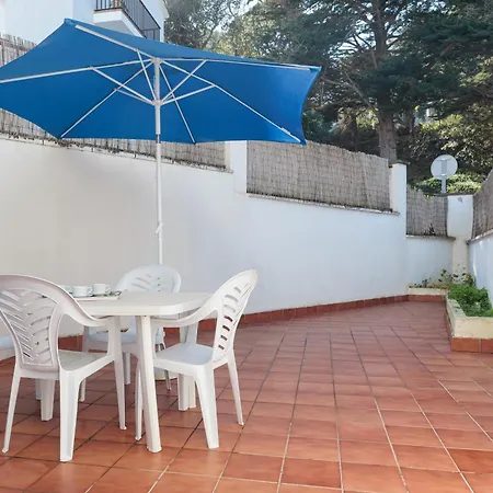 Lets Holidays Big Terrace House And 2 Parking Holiday home