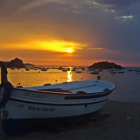 Dom wakacyjny Lets Holidays Big Terrace House And 2 Parking Tossa de Mar