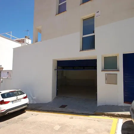 Lets Holidays Big Terrace House And 2 Parking Hébergement de vacances