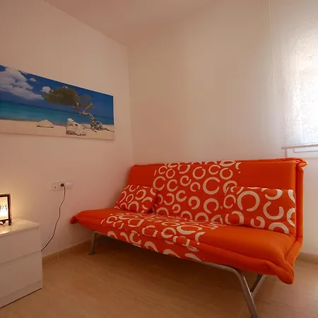 Lets Holidays Big Terrace House And 2 Parking